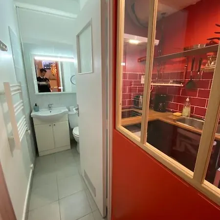 Apartment Galerie 112 *